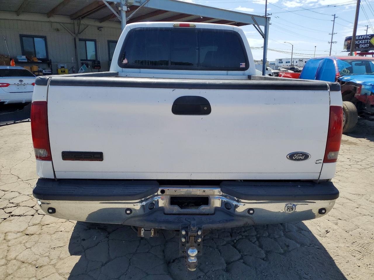 2003 Ford F250 Super Duty White vin: 1FTNW21P53ED41929