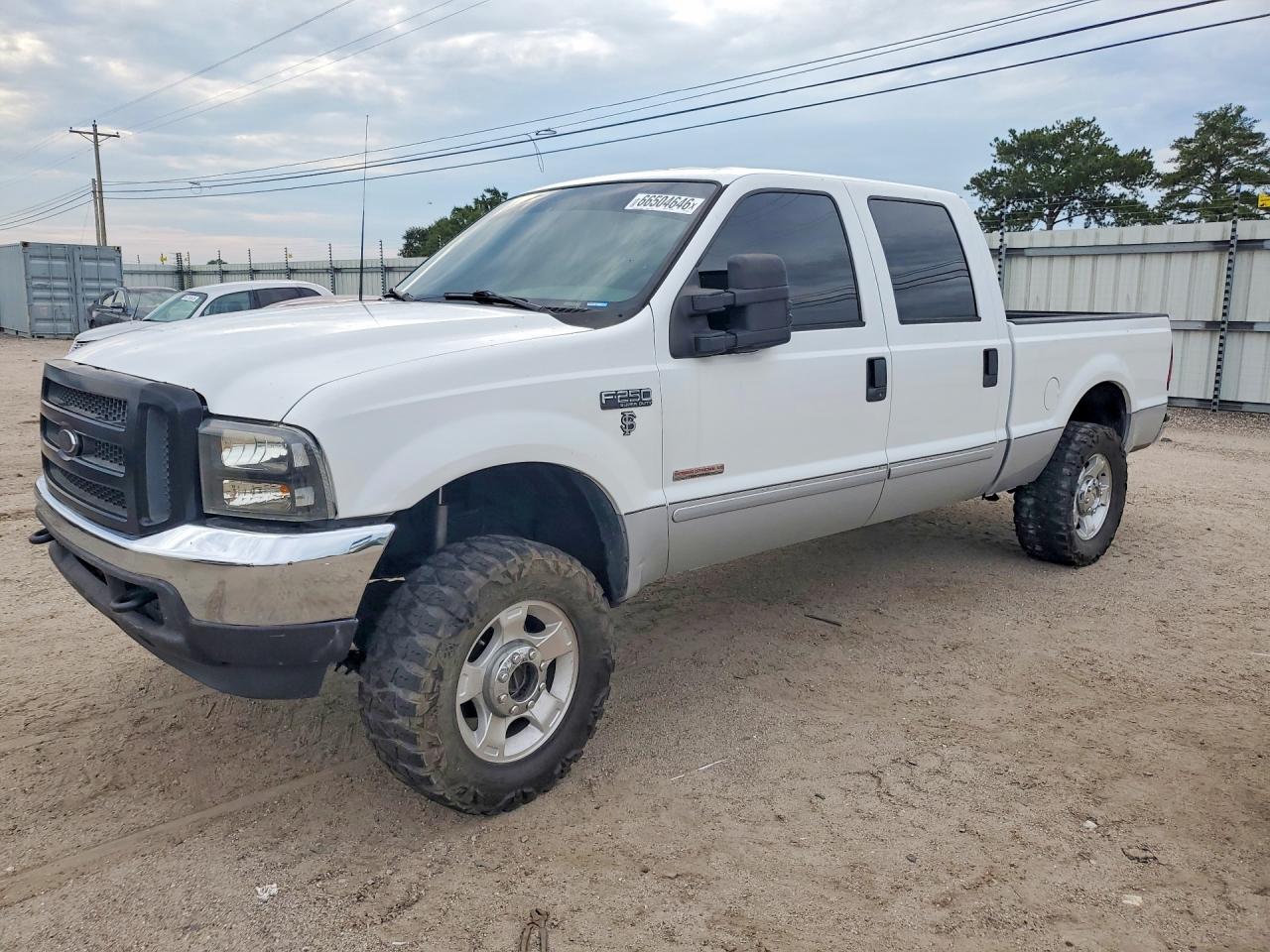 2003 Ford F250 Super Duty White vin: 1FTNW21P63ED22774