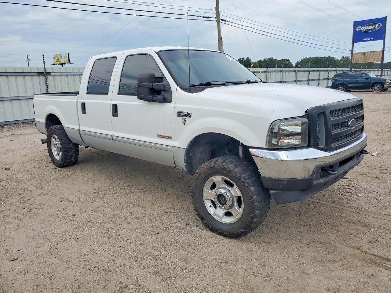 2003 Ford F250 Super Duty White vin: 1FTNW21P63ED22774