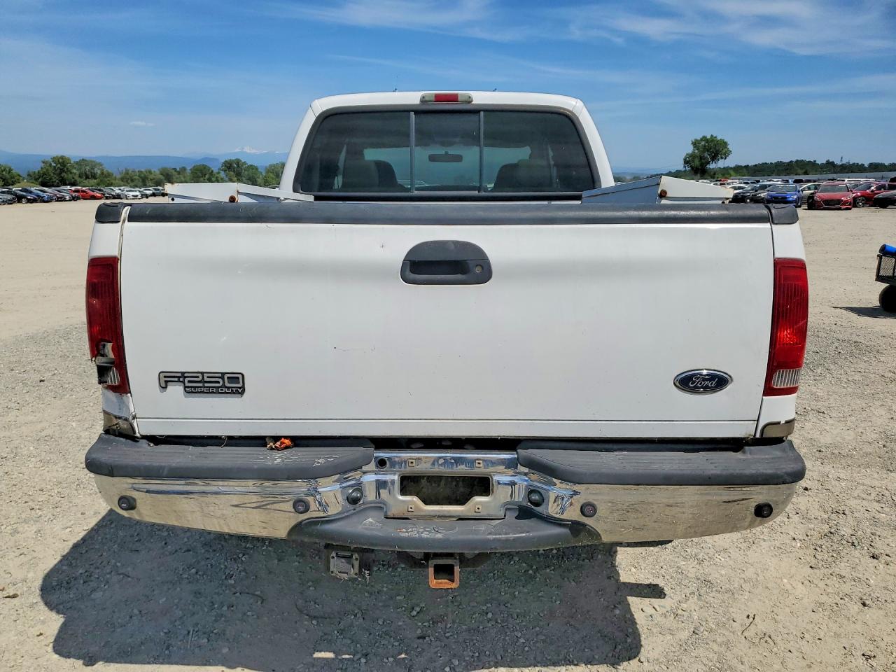 2004 Ford F250 Super Duty White vin: 1FTNW21P84EC11306