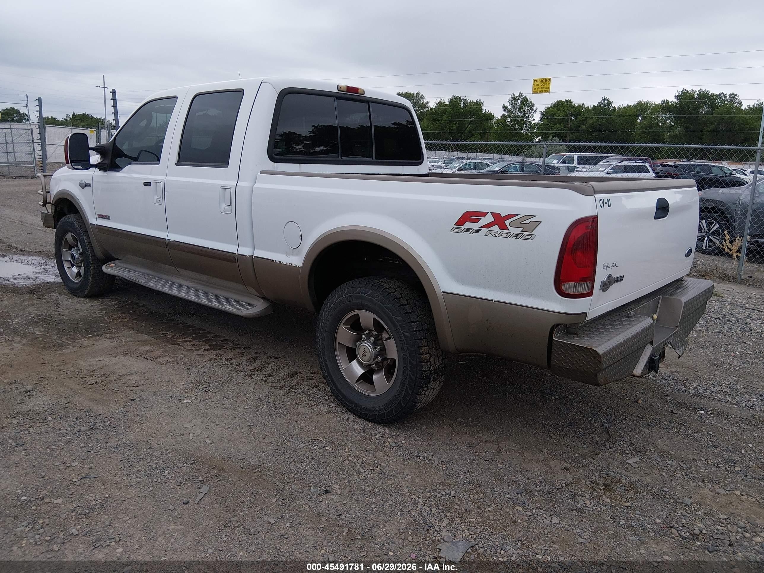 2004 Ford F-250 Lariat/xl/xlt White vin: 1FTNW21PX4EC43576