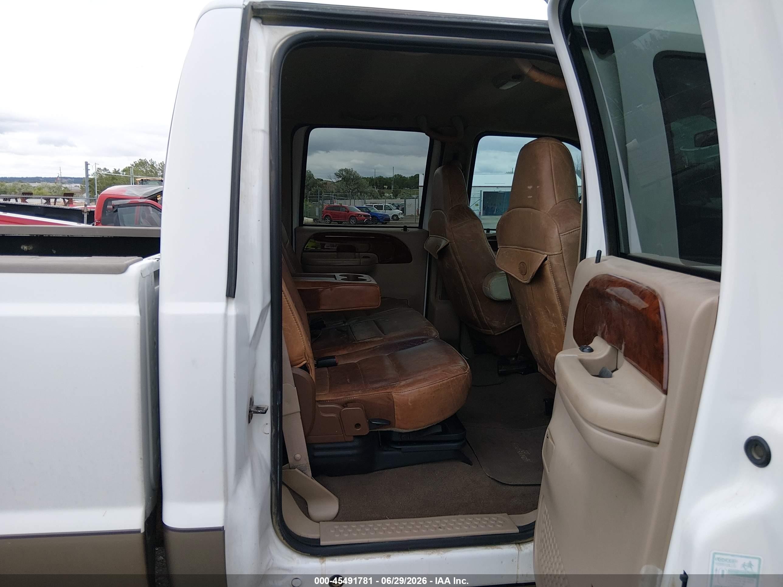 2004 Ford F-250 Lariat/xl/xlt White vin: 1FTNW21PX4EC43576