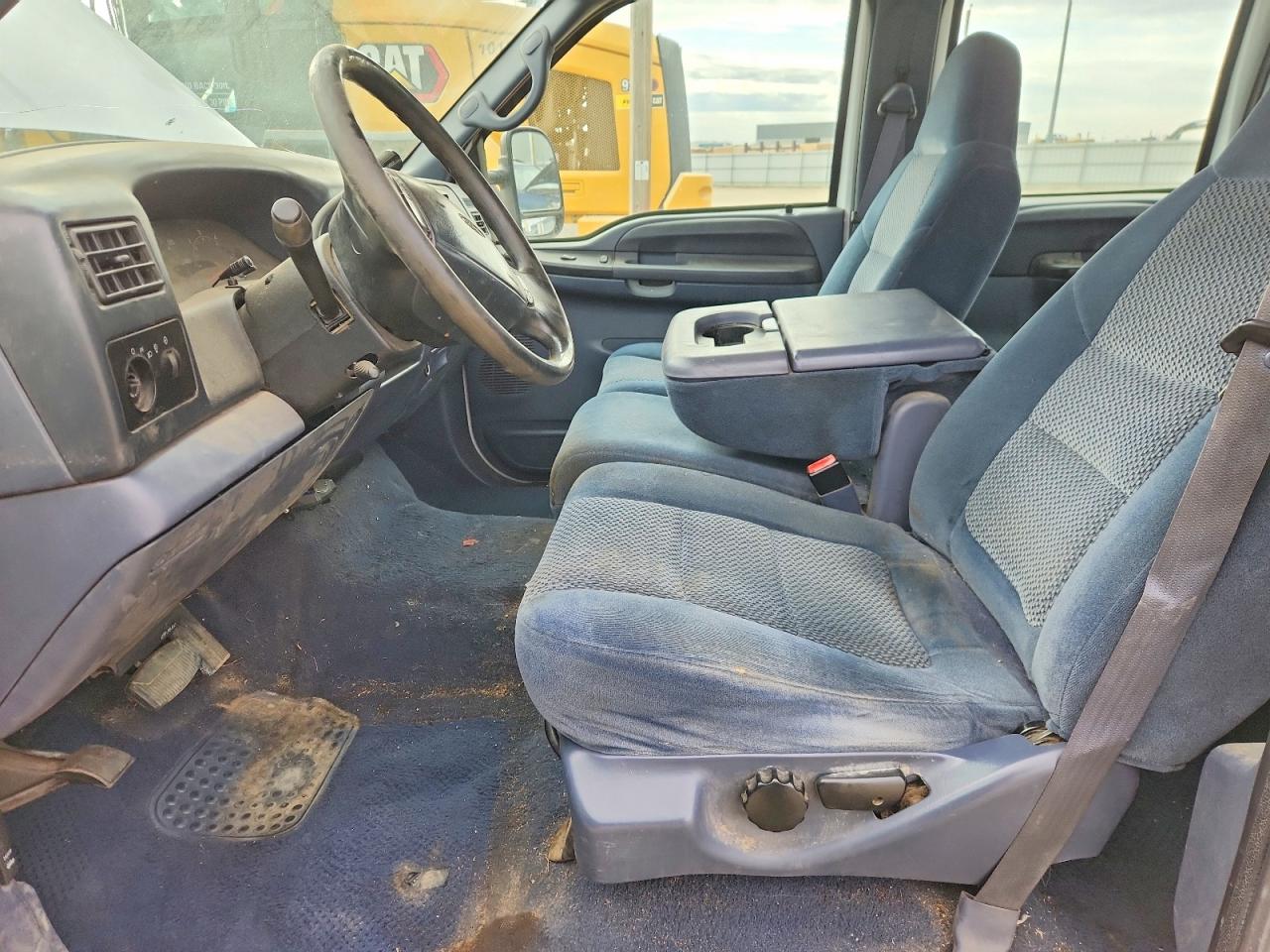 2001 Ford F250 Super Duty White vin: 1FTNW21S41EB33669