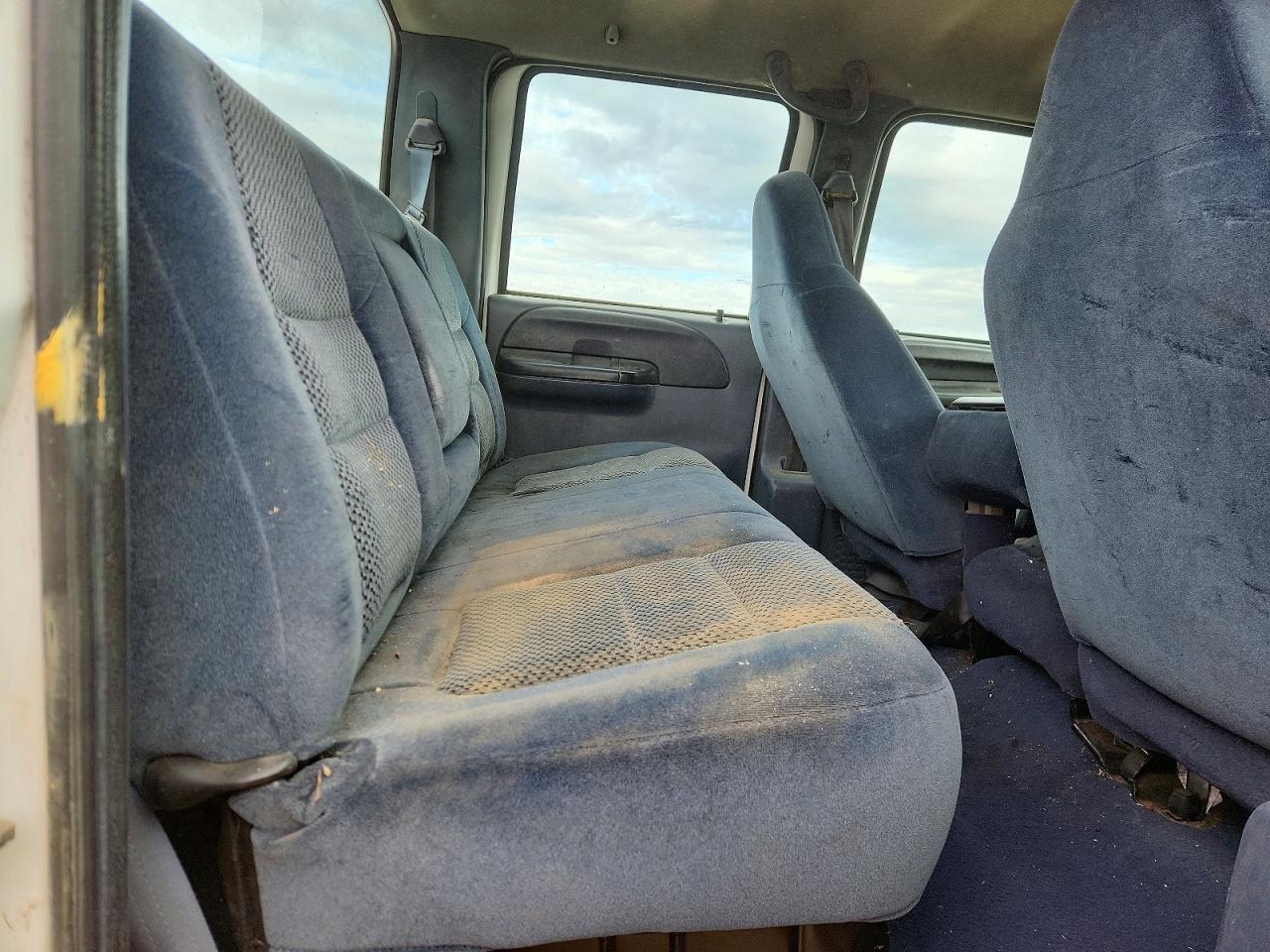 2001 Ford F250 Super Duty White vin: 1FTNW21S41EB33669