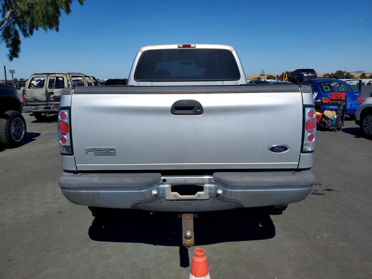 1999 Ford F250 Silver vin: 1FTNW21S9XED30040