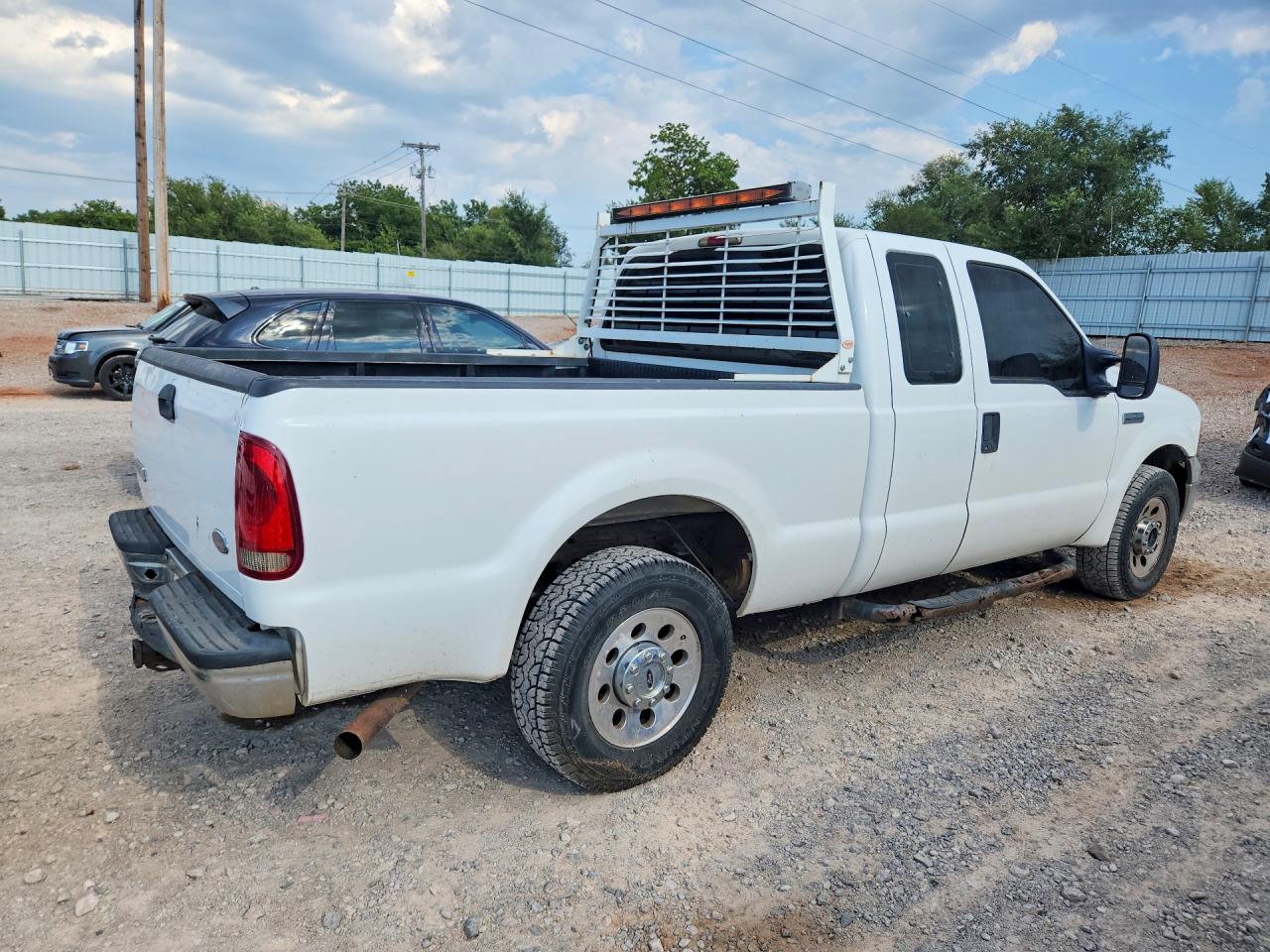 2005 Ford F250 Super Duty White vin: 1FTNX20525EB86465