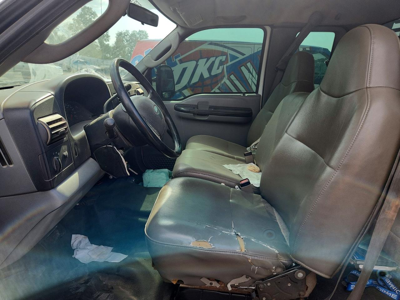 2005 Ford F250 Super Duty White vin: 1FTNX20525EB86465
