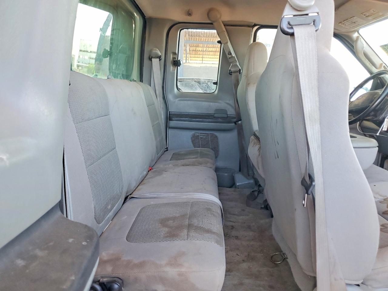 2007 Ford F250 Super Duty White vin: 1FTNX20547EB21491