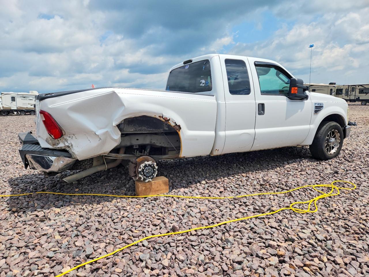 2009 Ford F250 Super Duty White vin: 1FTNX20549EA10619