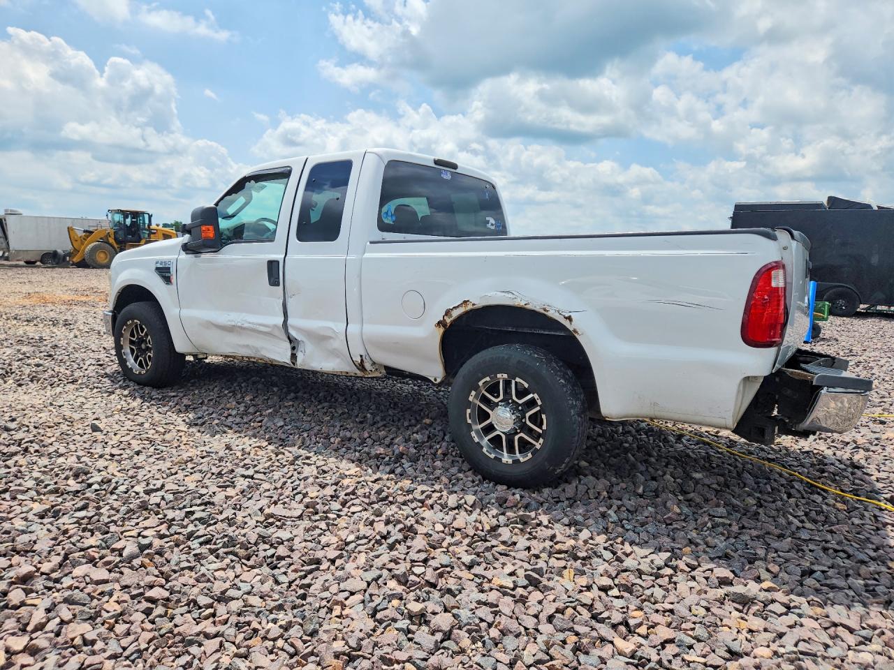 2009 Ford F250 Super Duty White vin: 1FTNX20549EA10619