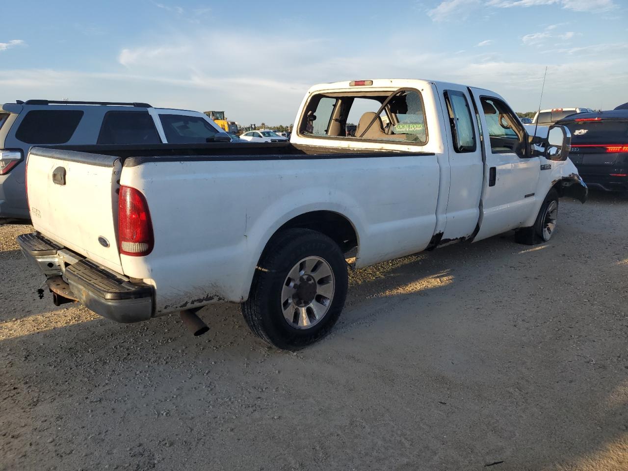 2000 Ford F250 Super Duty Super Duty White vin: 1FTNX20F0YEC58549
