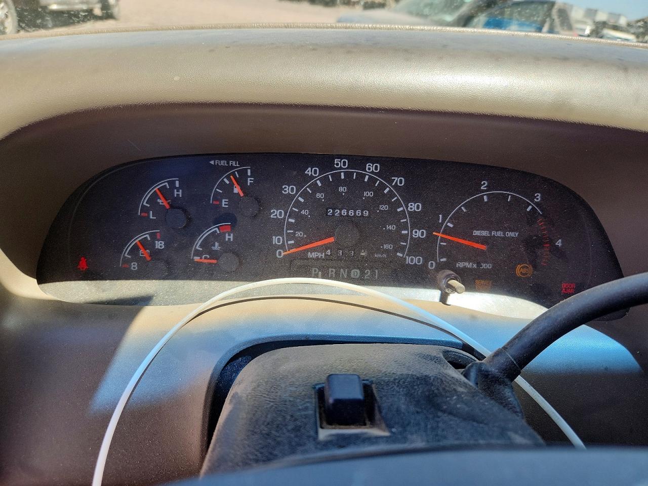 2000 Ford F250 Super Duty White vin: 1FTNX20F6YED96936