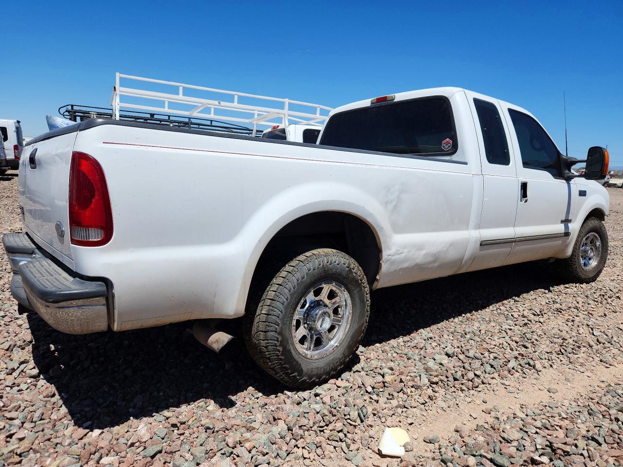 2000 Ford F250 Super Duty White vin: 1FTNX20F6YED96936