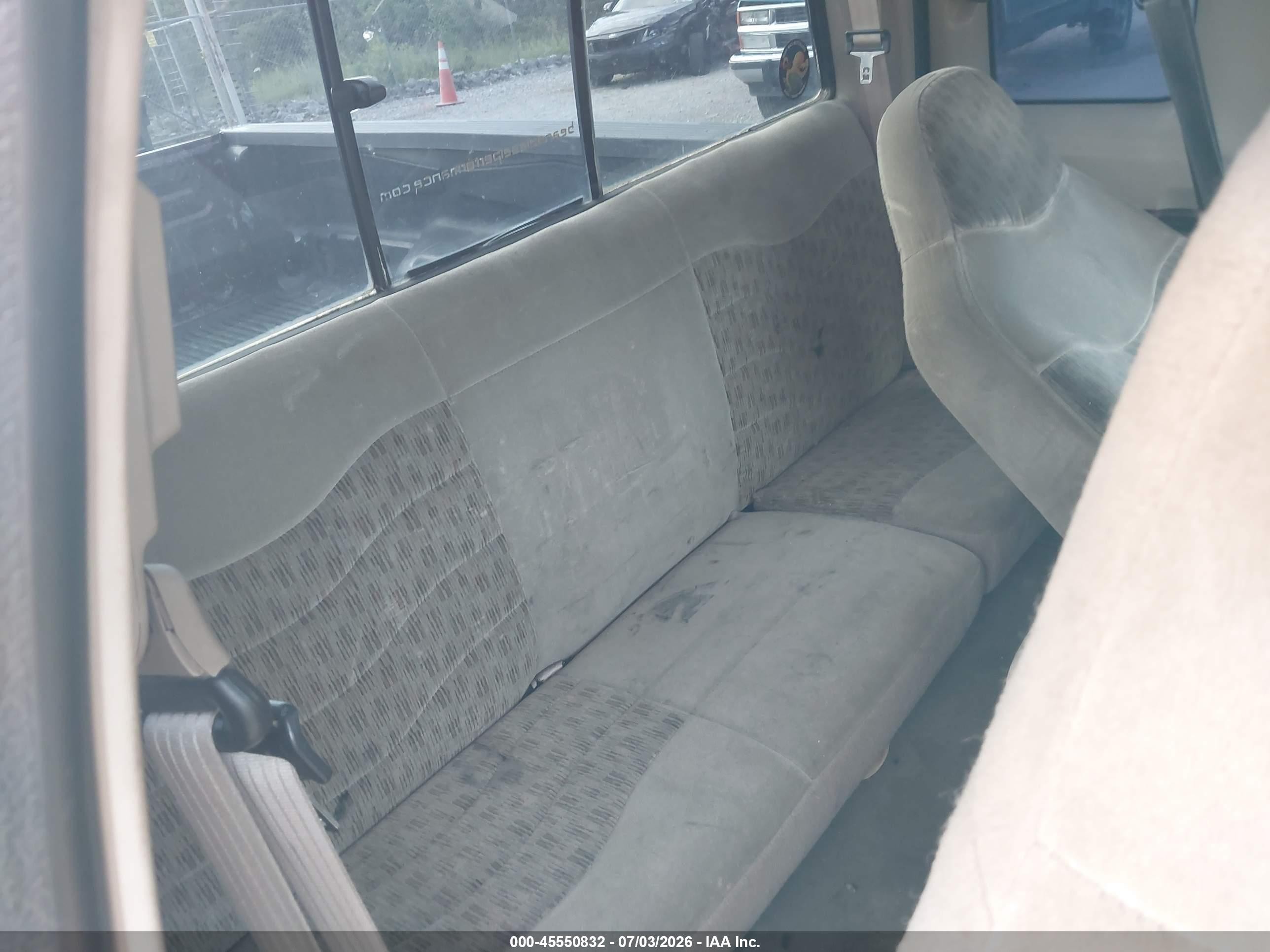 2000 Ford F-250 Lariat/xl/xlt Maroon vin: 1FTNX20F9YEB20346