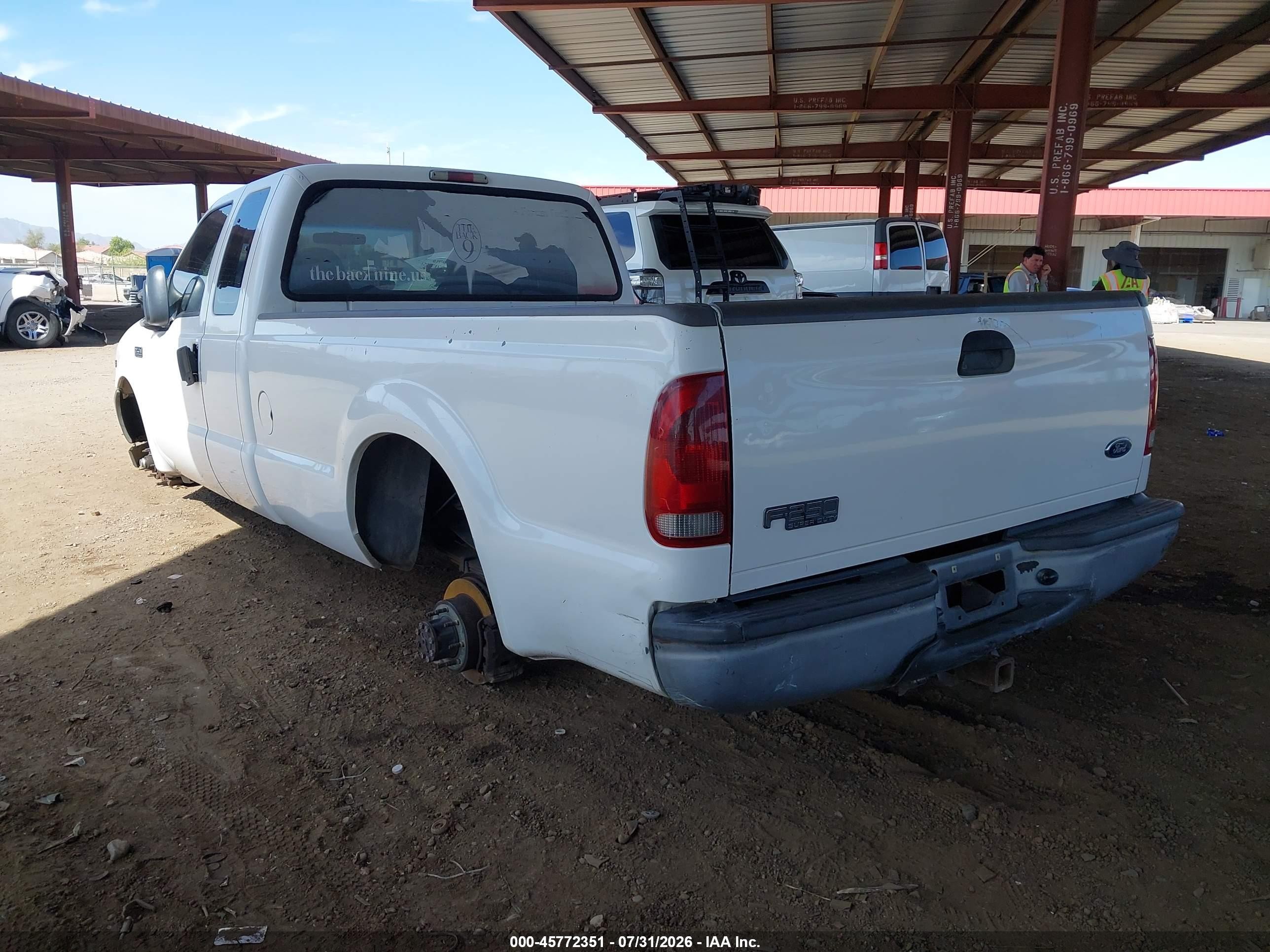2002 Ford F-250   Белый vin: 1FTNX20L12EB05319