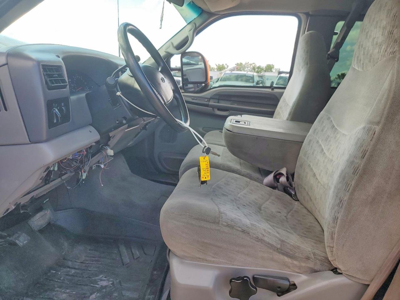 1999 Ford F250 Super Duty White vin: 1FTNX20L1XEC19053