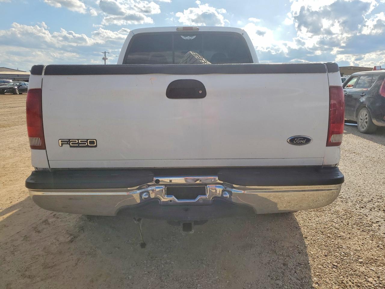 1999 Ford F250 Super Duty White vin: 1FTNX20L1XEC19053