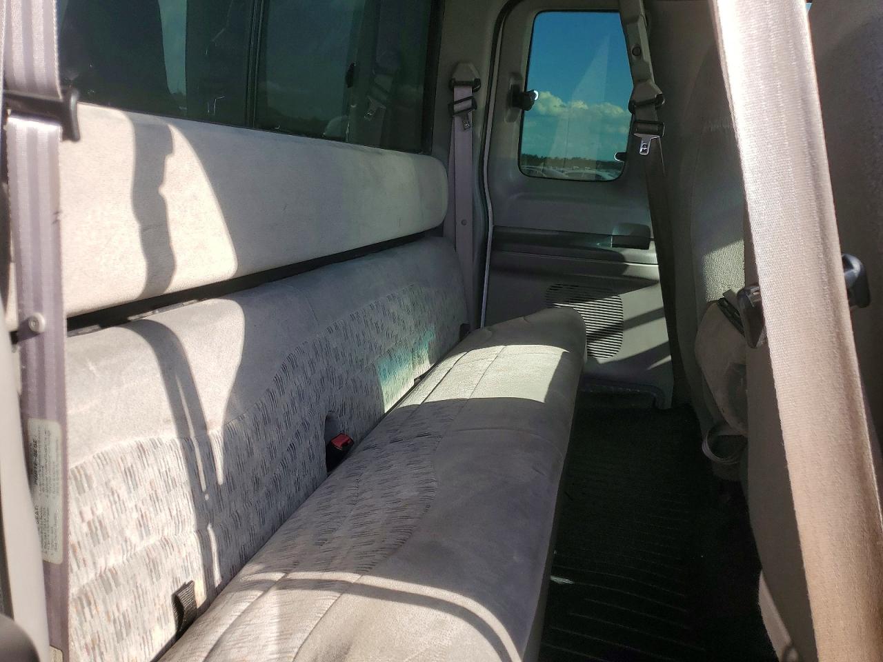 1999 Ford F250 Super Duty White vin: 1FTNX20L1XEC19053