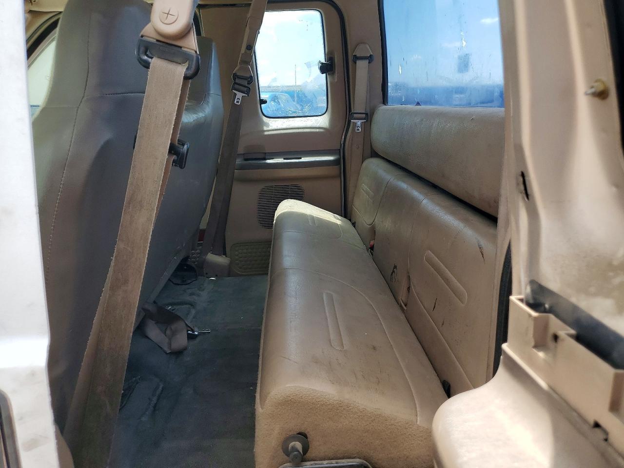 1999 Ford F250 Super Duty Белый vin: 1FTNX20L2XEA55733