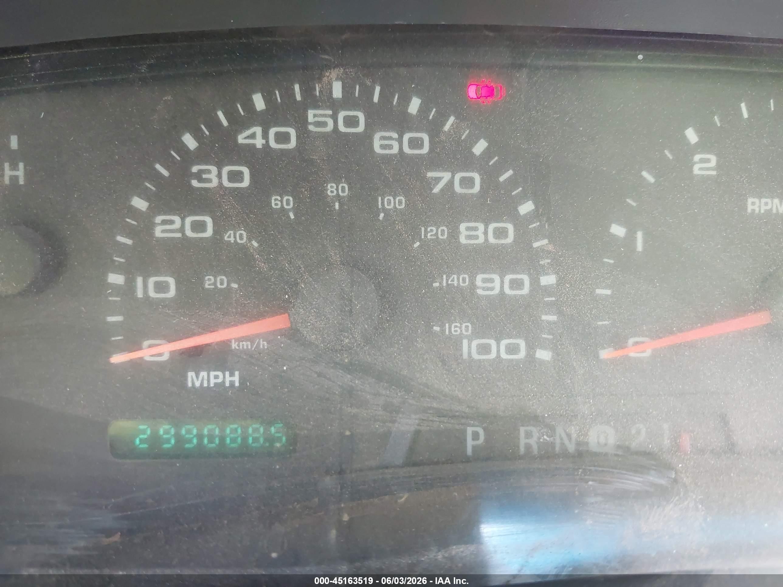 2004 Ford F-250   White vin: 1FTNX20L44EB21369