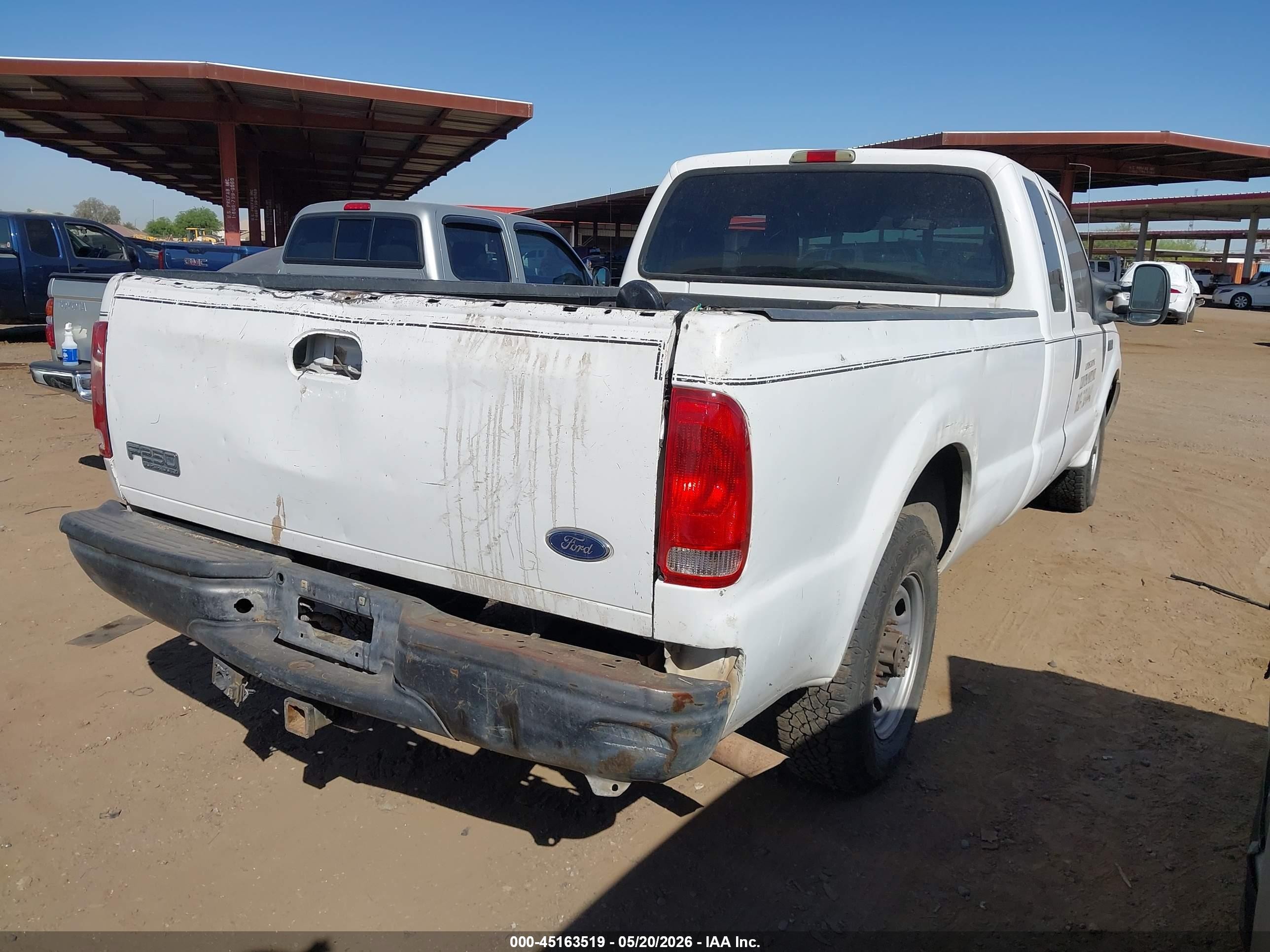 2004 Ford F-250   White vin: 1FTNX20L44EB21369