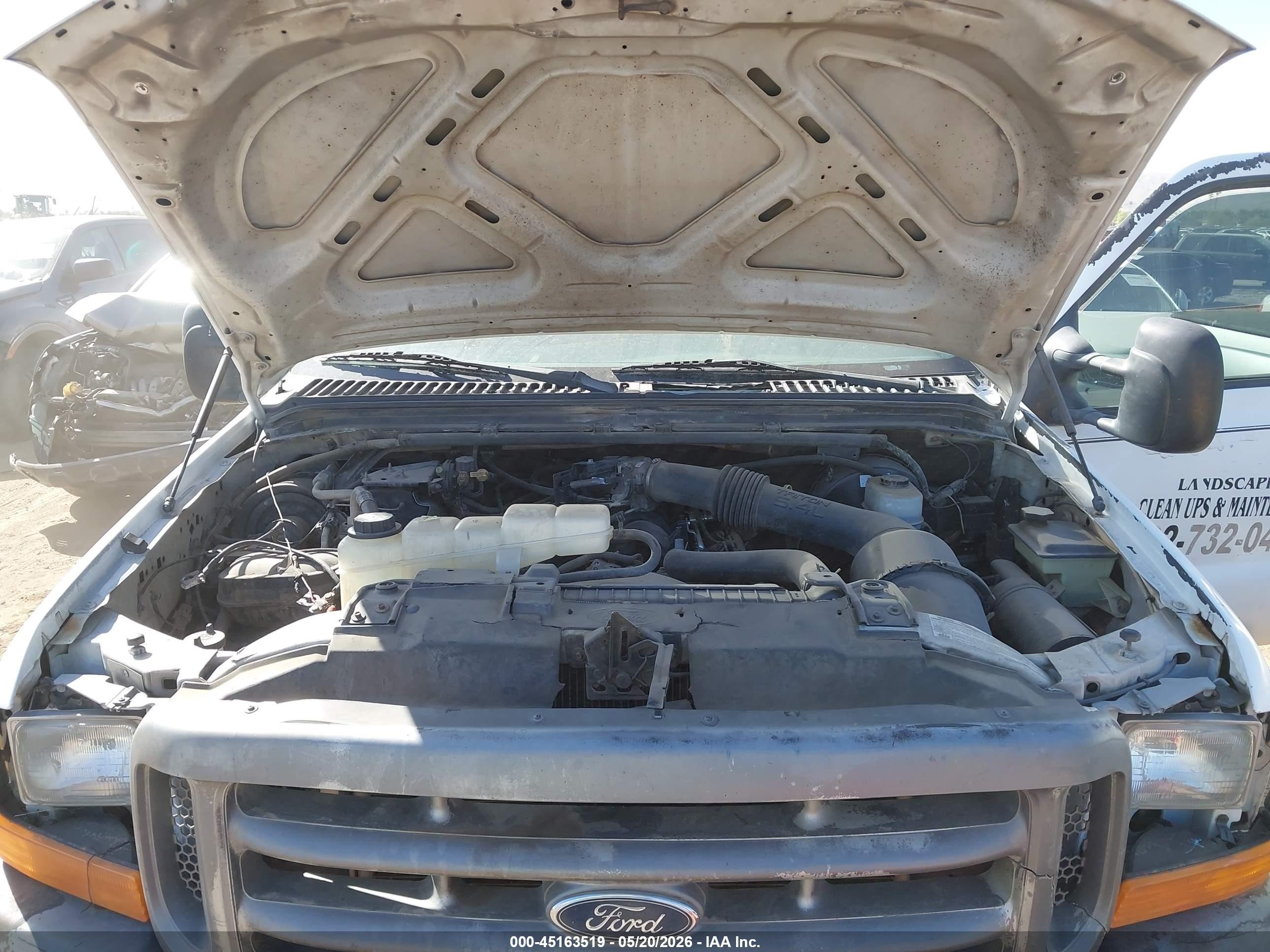 2004 Ford F-250   White vin: 1FTNX20L44EB21369