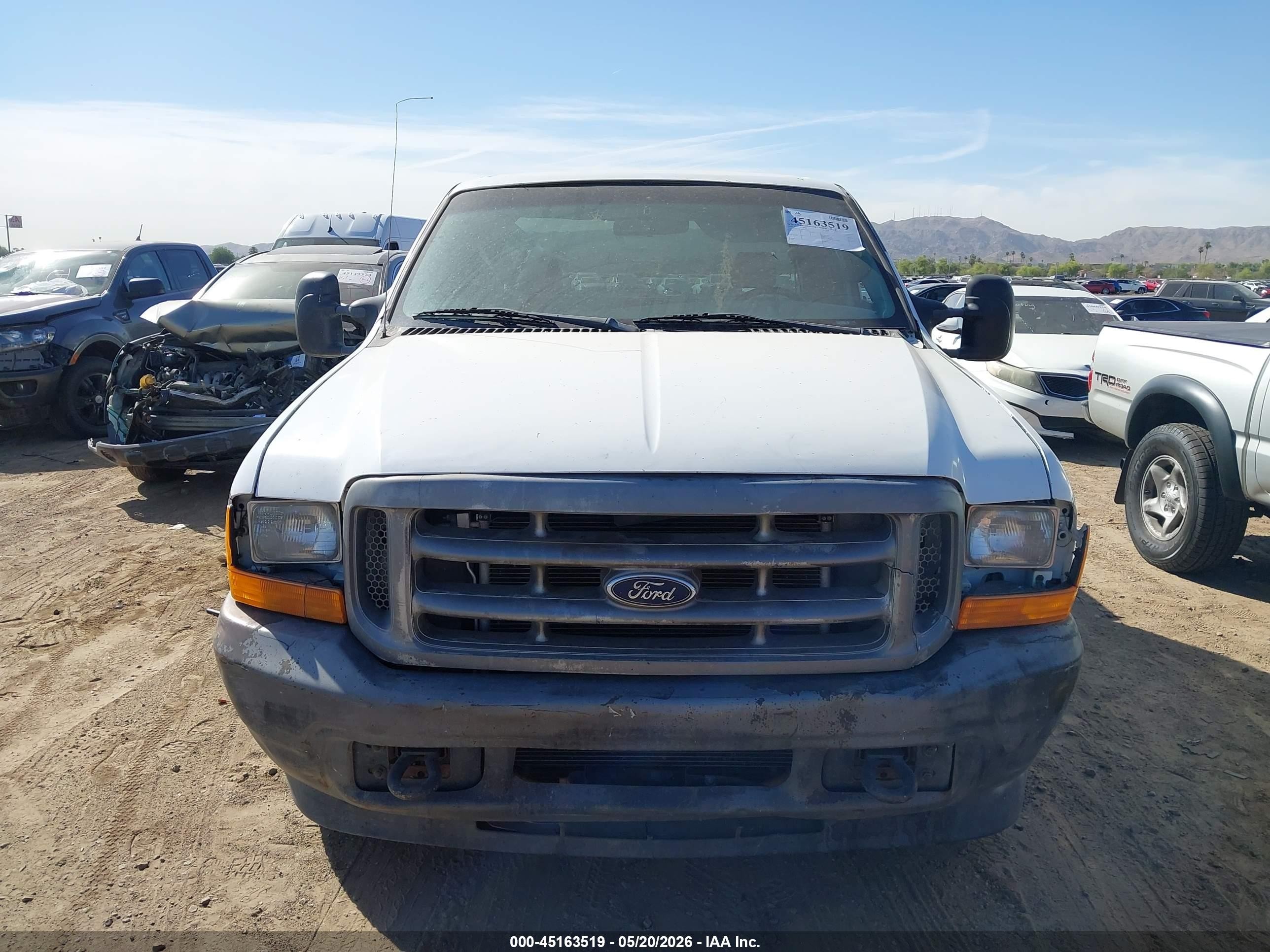 2004 Ford F-250   White vin: 1FTNX20L44EB21369