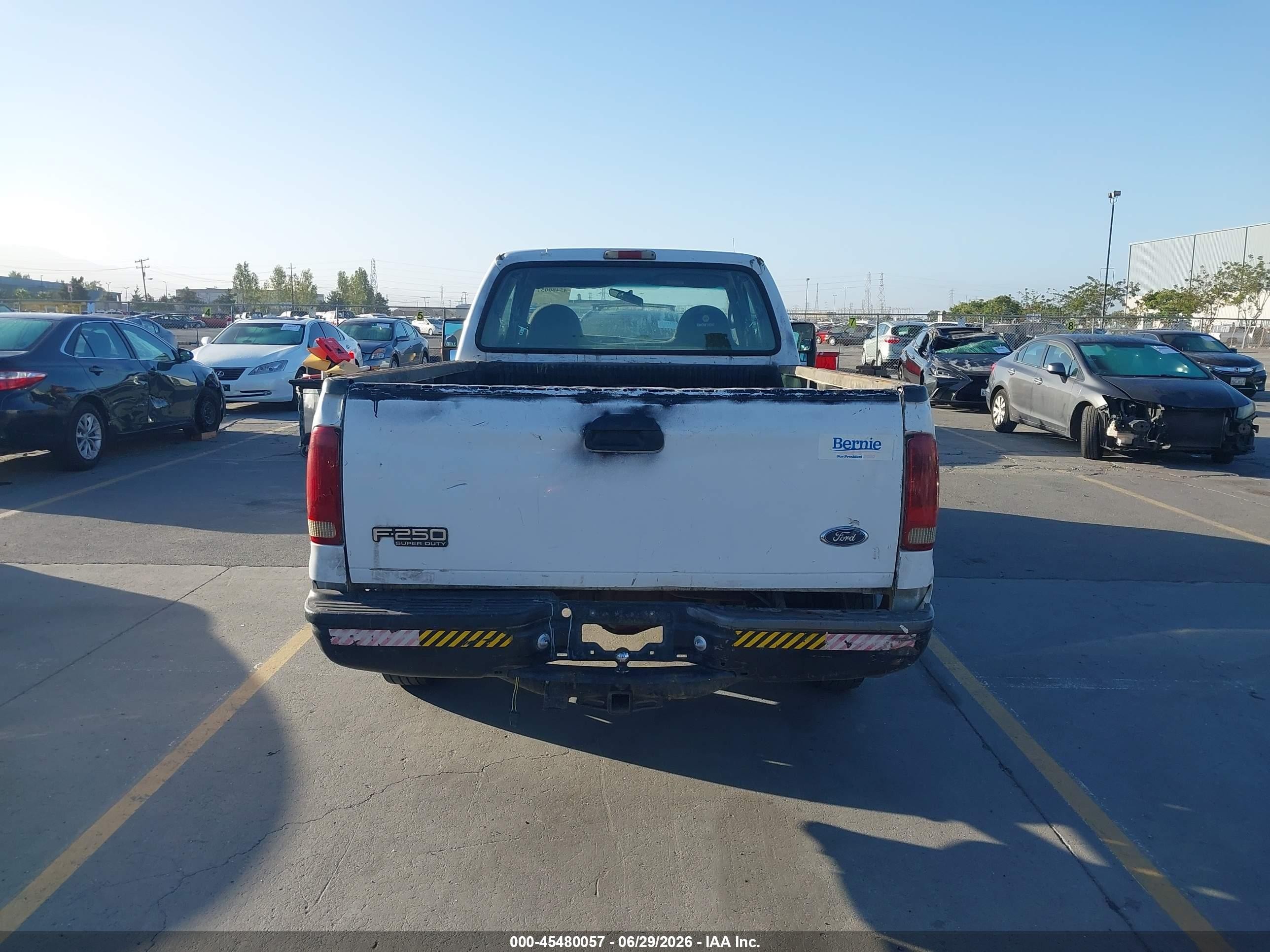 2000 Ford F-250 Lariat/xl/xlt White vin: 1FTNX20L5YED06598