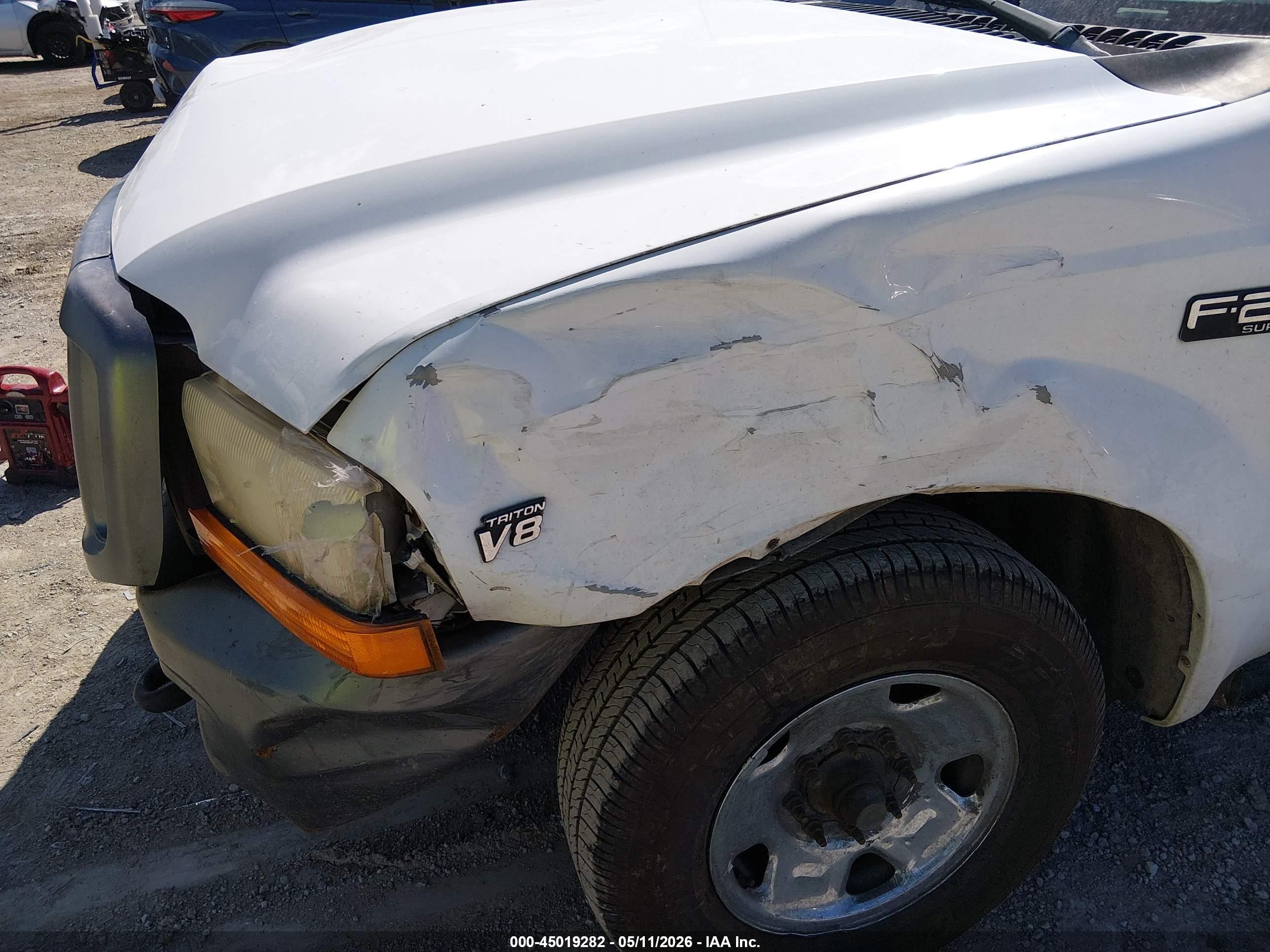 2000 Ford F-250 Lariat/xl/xlt White vin: 1FTNX20L7YEB44053