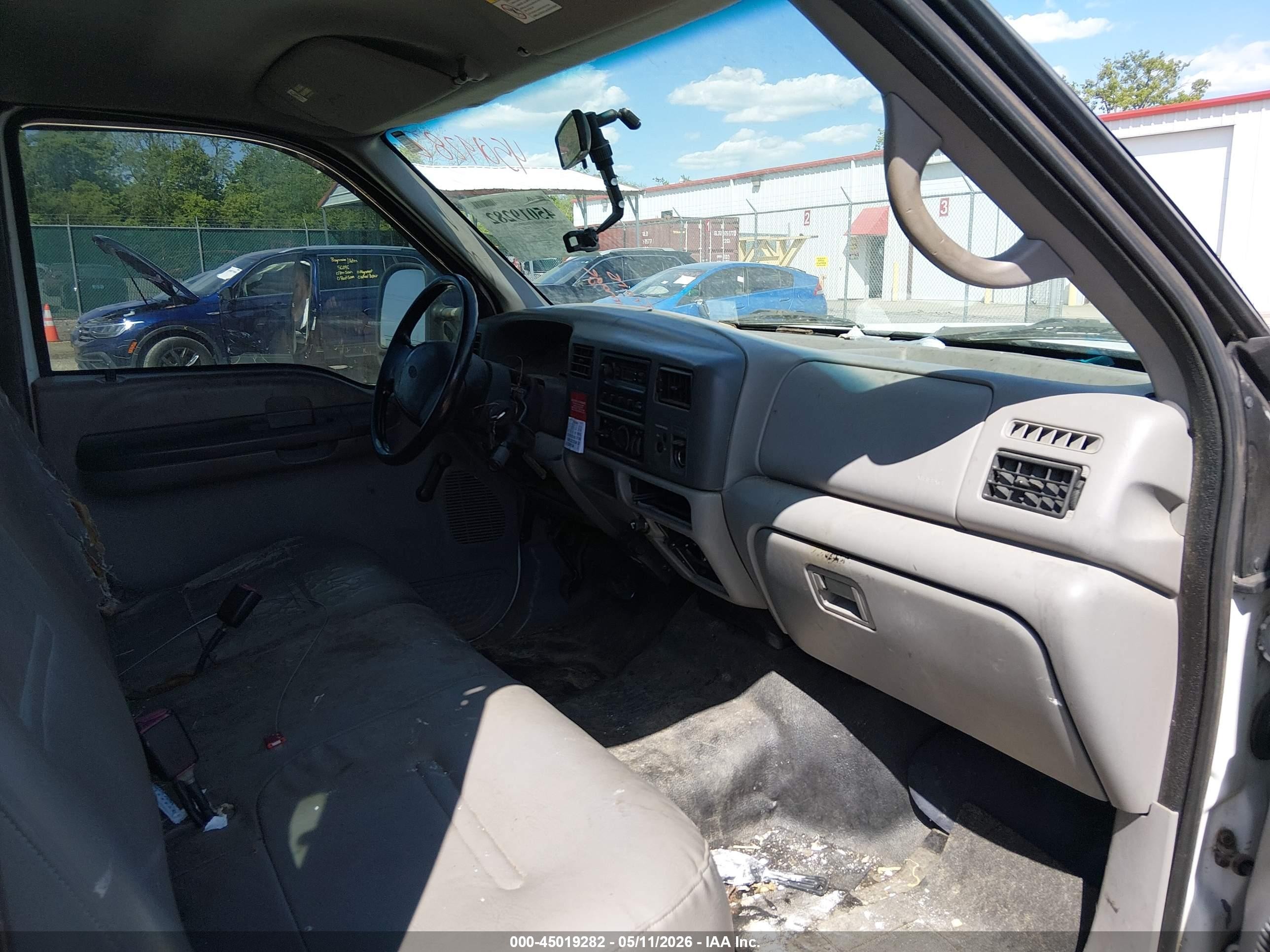 2000 Ford F-250 Lariat/xl/xlt White vin: 1FTNX20L7YEB44053