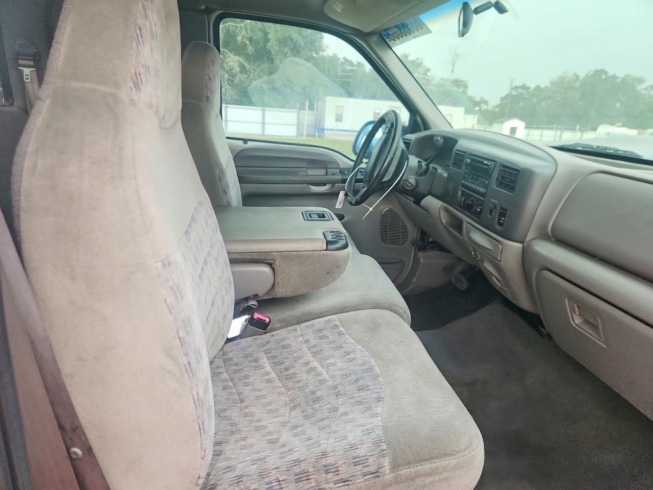 2000 Ford F250 Super Duty Silver vin: 1FTNX20L9YEC95685