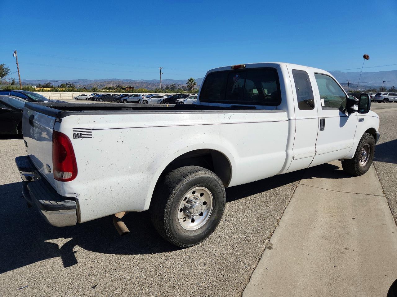2003 Ford F250 Super Duty White vin: 1FTNX20LX3EB32973
