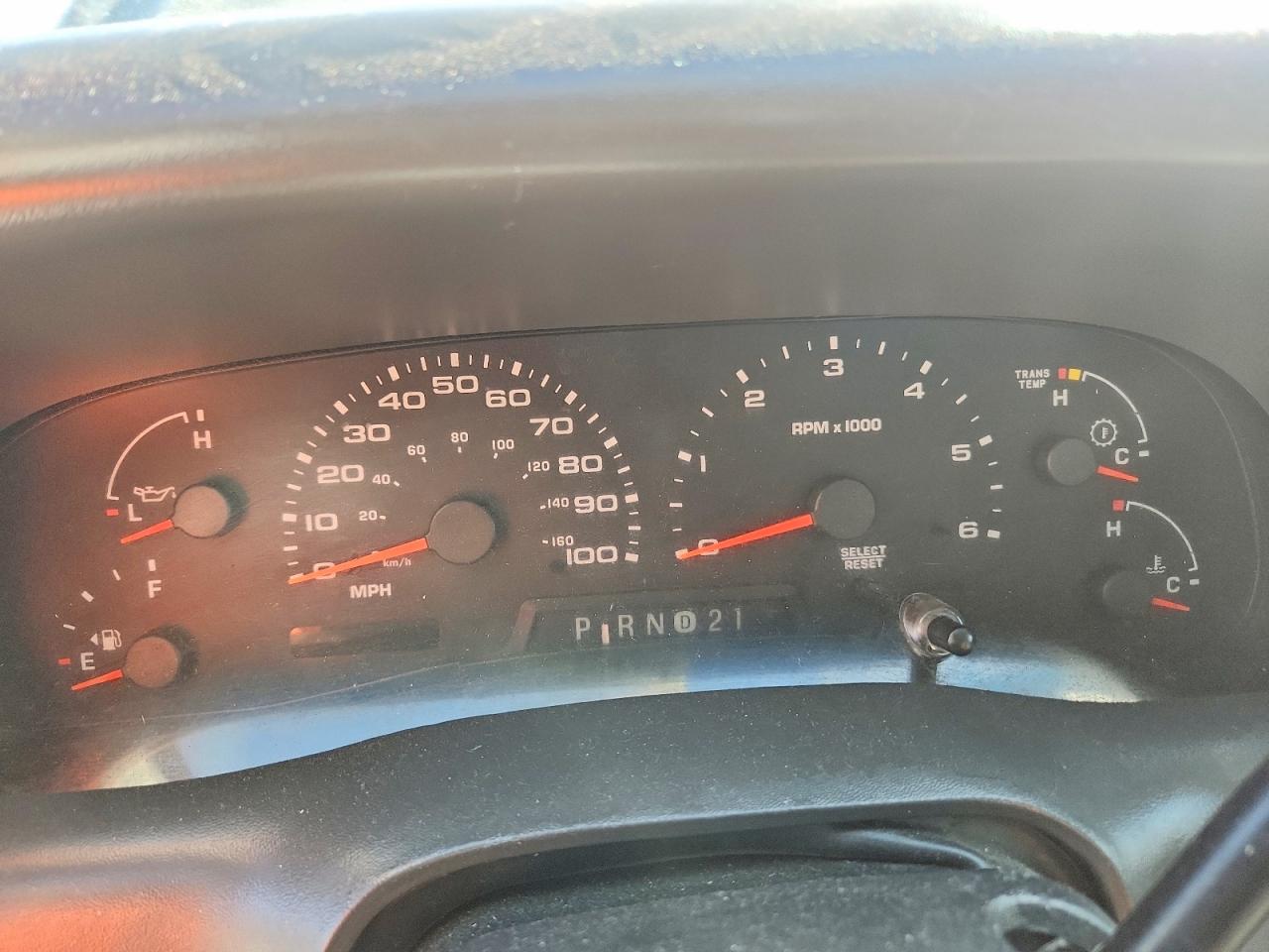 2003 Ford F250 Super Duty White vin: 1FTNX20LX3EB32973