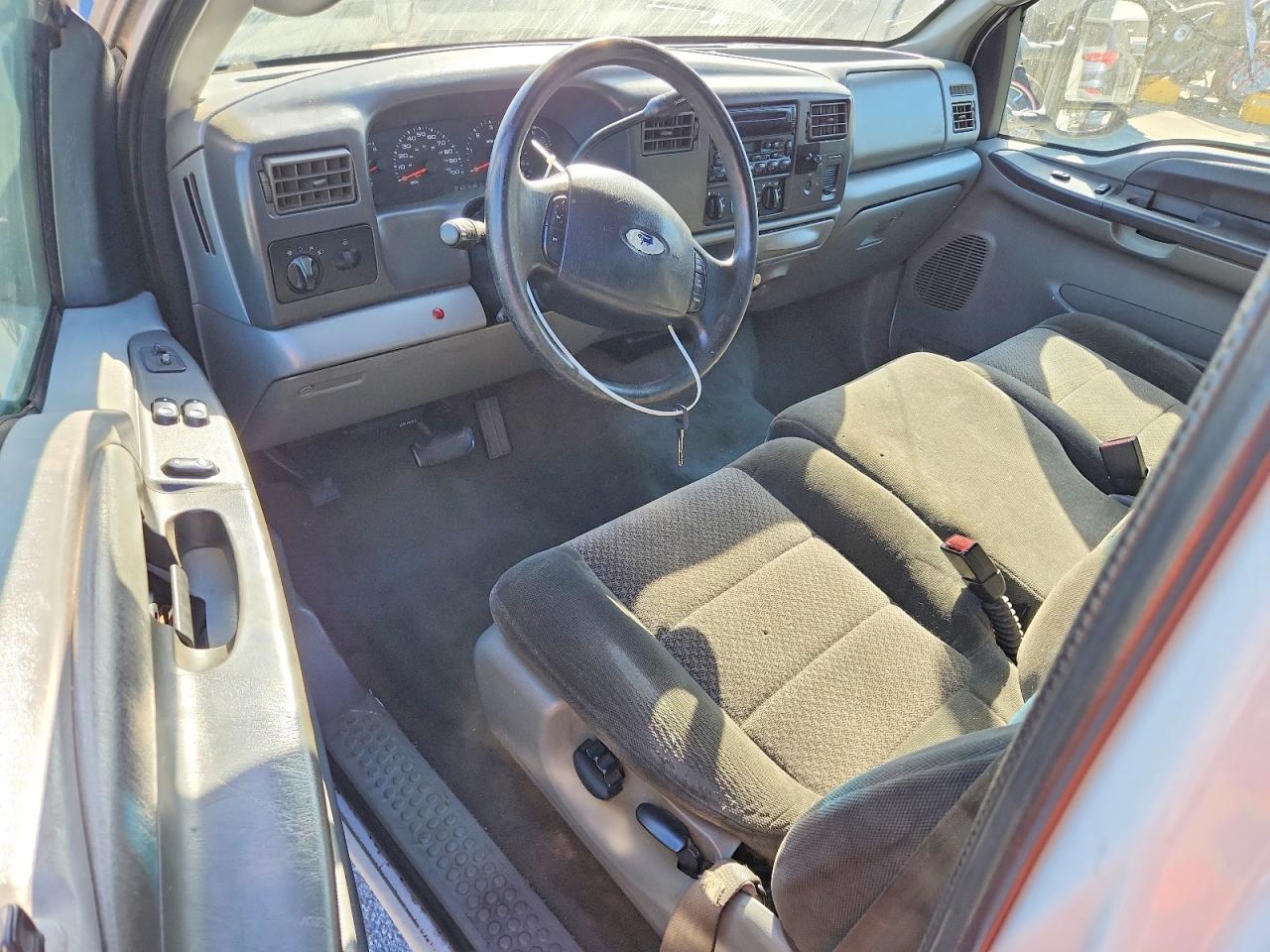 2003 Ford F250 Super Duty White vin: 1FTNX20LX3EB32973