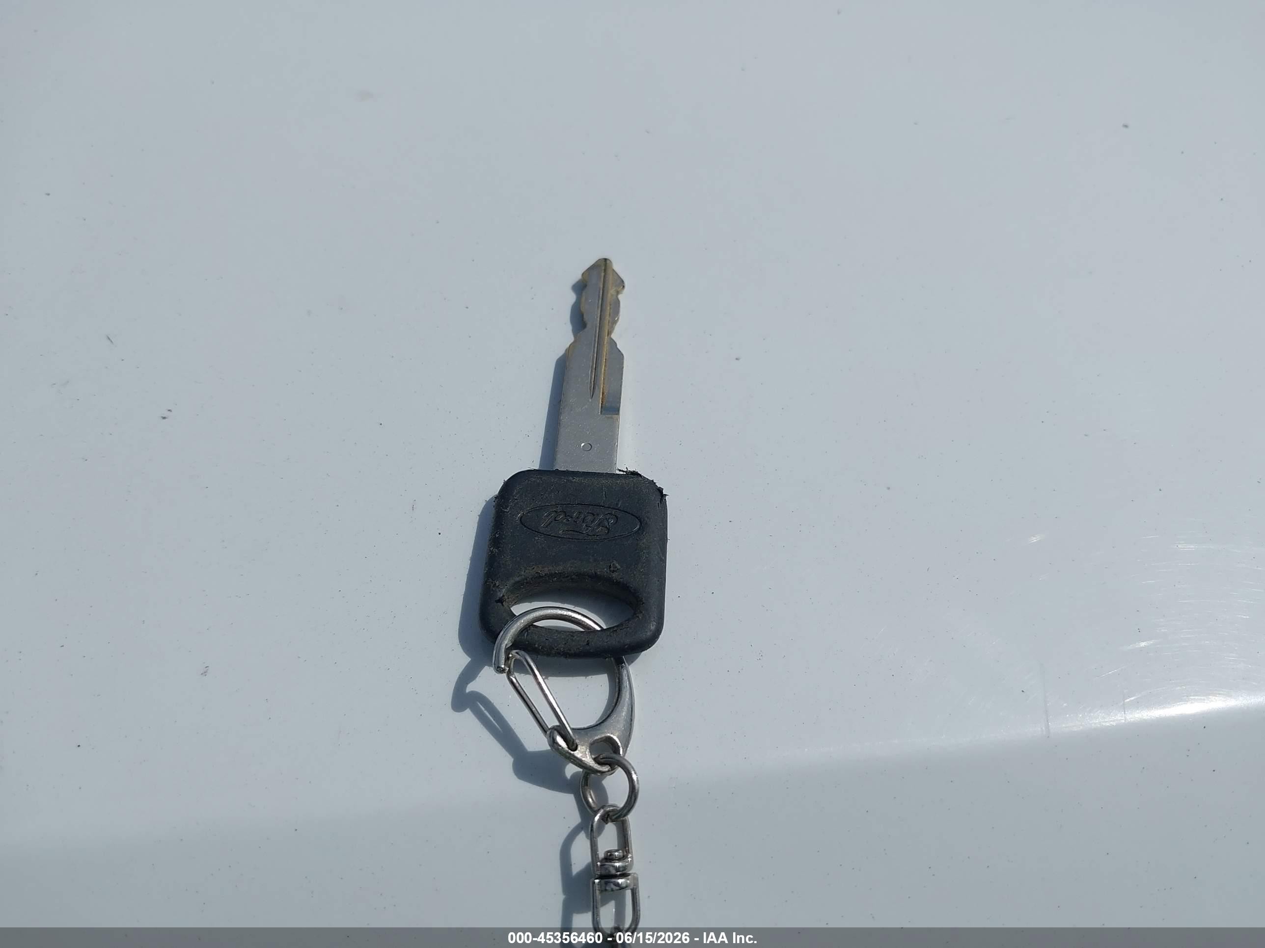 2000 Ford F250 Super Duty White vin: 1FTNX20LXYEB01195