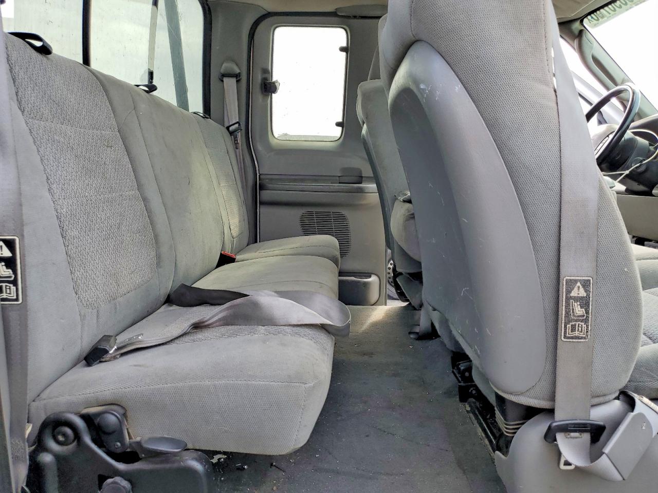 2003 Ford F250 Super Duty White vin: 1FTNX20P13EC75863