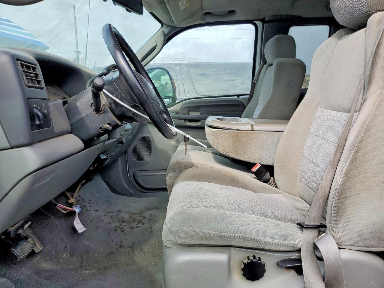 2003 Ford F250 Super Duty White vin: 1FTNX20P13EC75863
