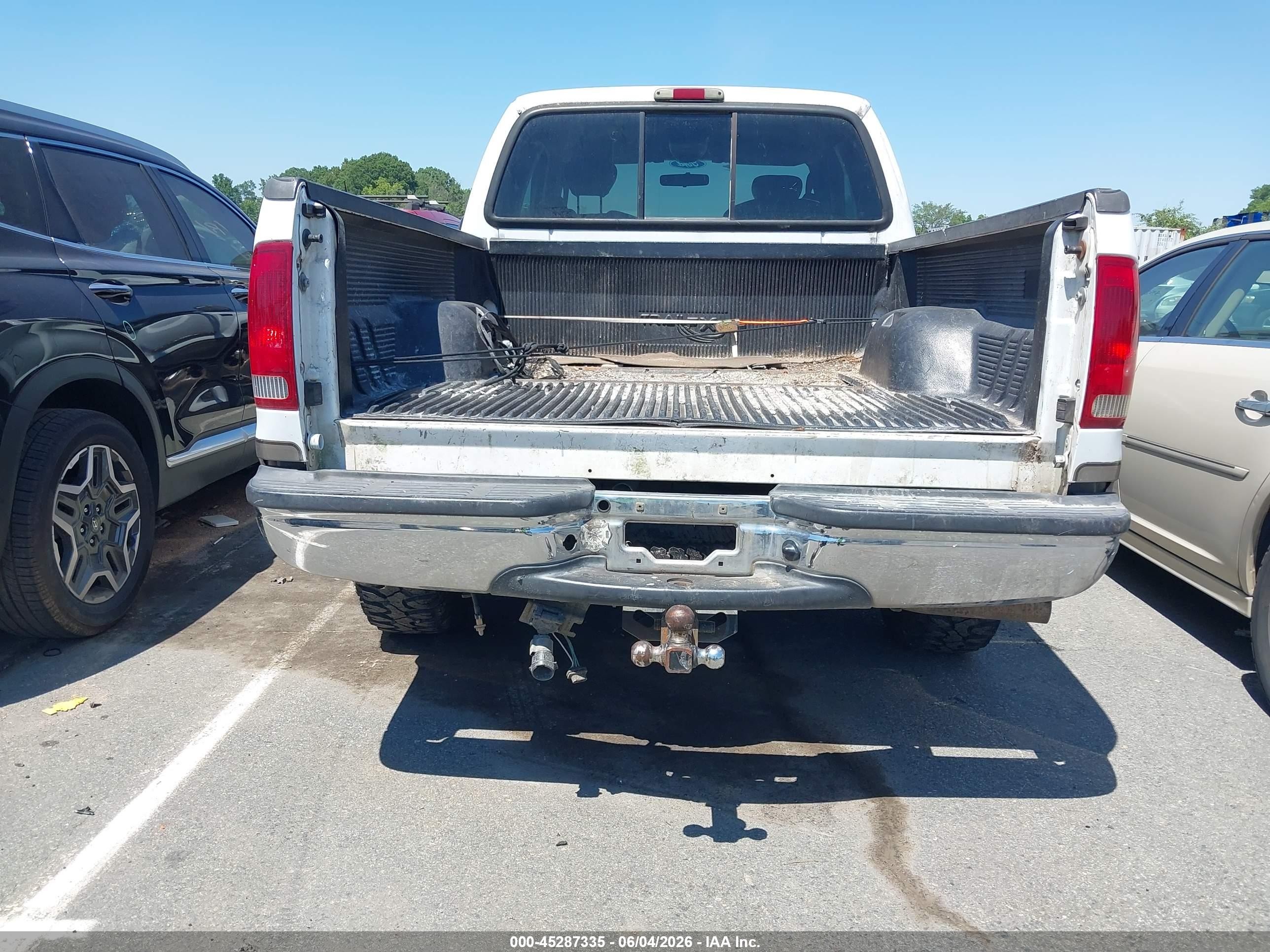2003 Ford F-250 Lariat/xl/xlt Белый vin: 1FTNX20P43EB41252
