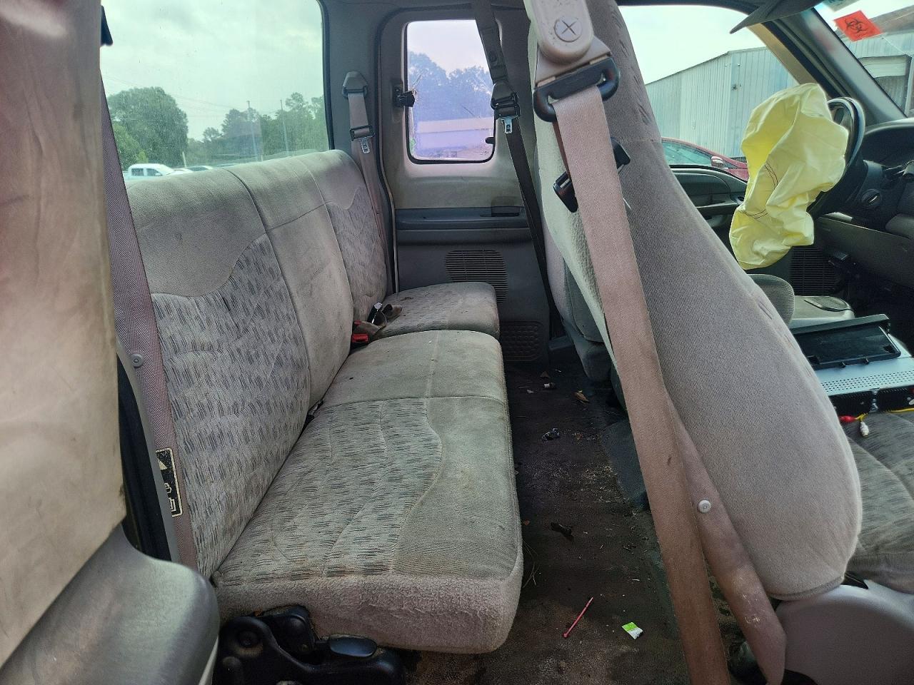 2000 Ford F250 Super Duty White vin: 1FTNX20S2YEA83976