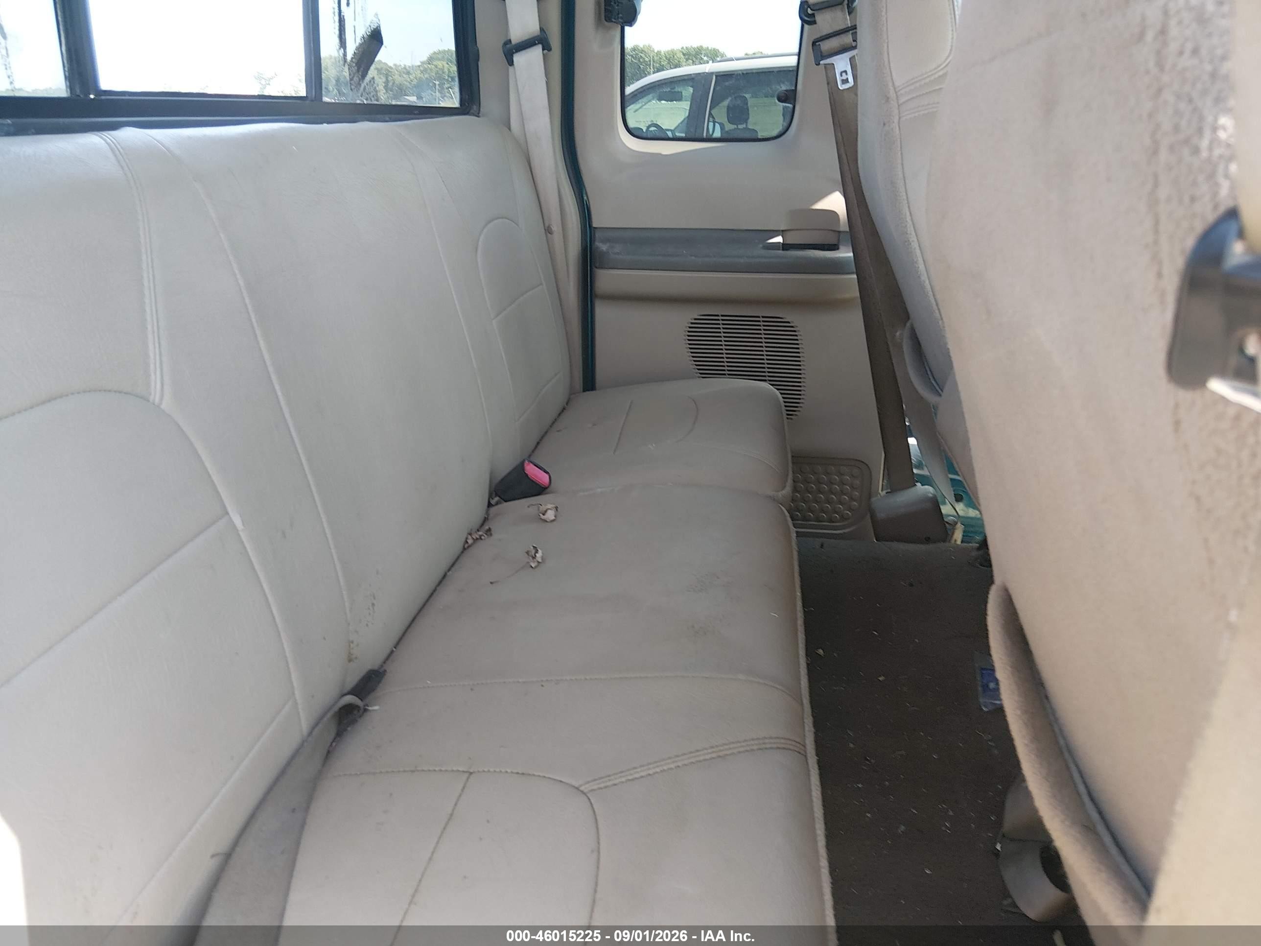 2000 Ford F-250   Blue vin: 1FTNX20S4YEB74490