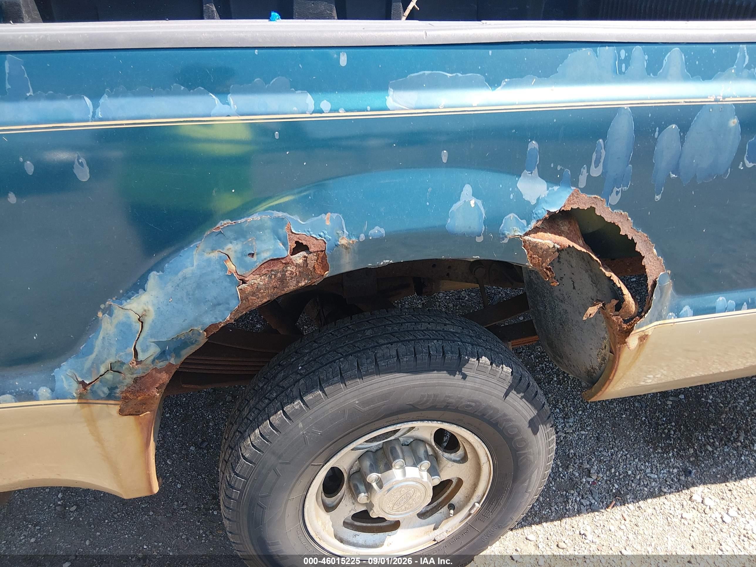 2000 Ford F-250   Blue vin: 1FTNX20S4YEB74490