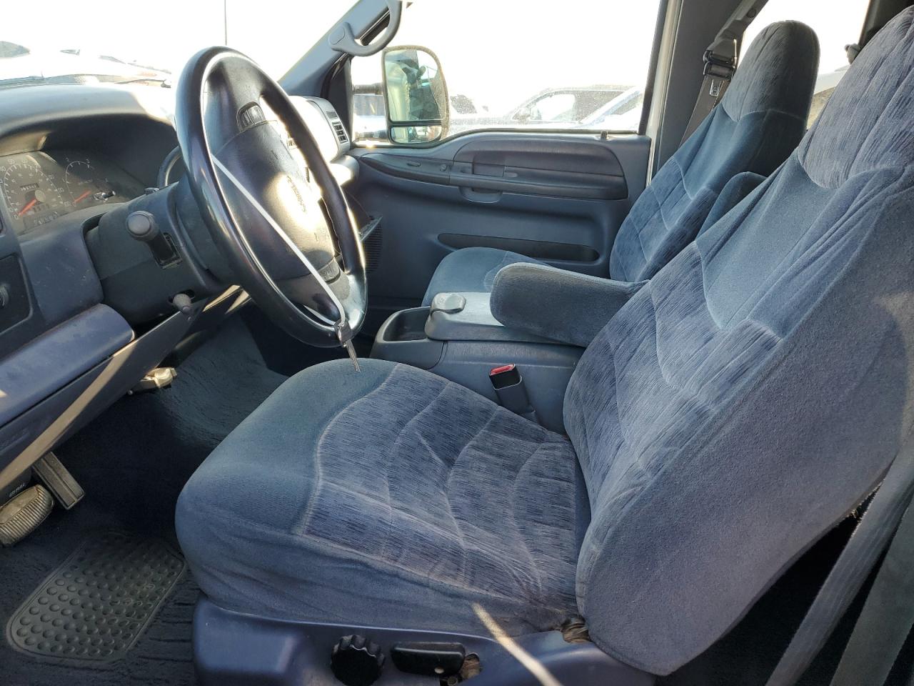 2000 Ford F250 Super Duty Silver vin: 1FTNX21F1YED93134