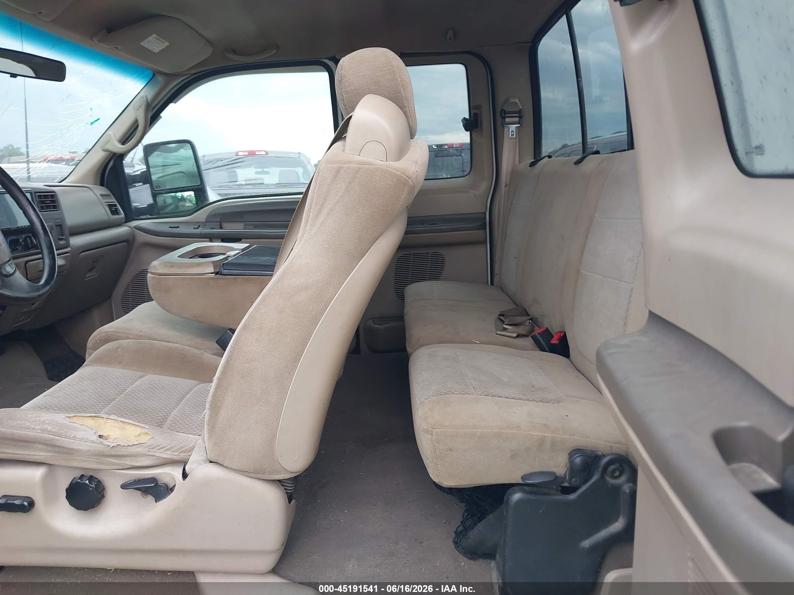 2002 Ford F-250 Lariat/xl/xlt Белый vin: 1FTNX21F22ED62224