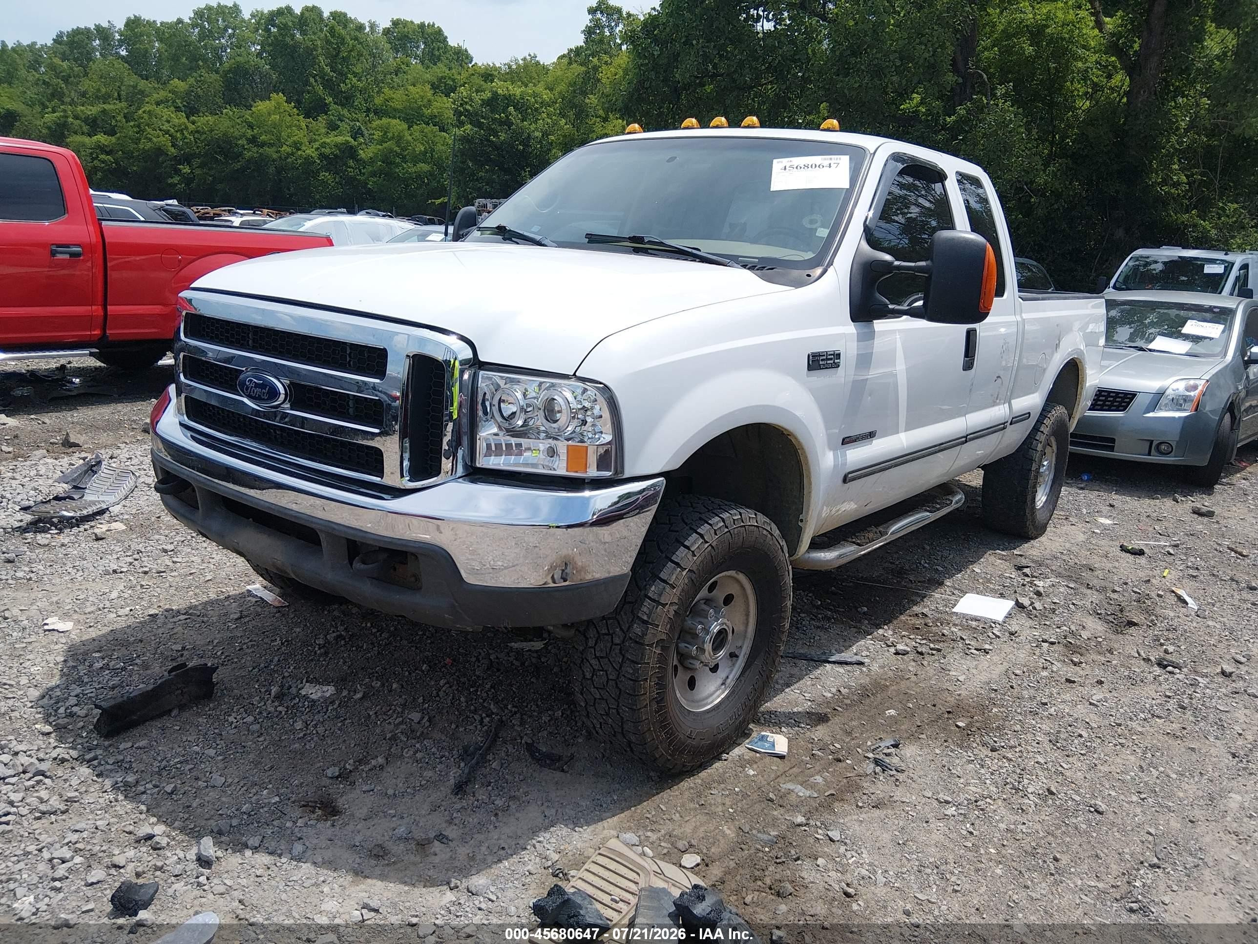 1999 Ford F-250   White vin: 1FTNX21F2XEC25517