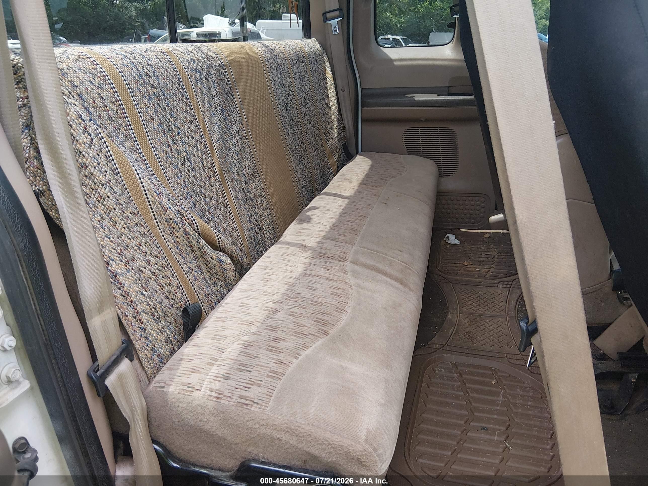1999 Ford F-250   White vin: 1FTNX21F2XEC25517