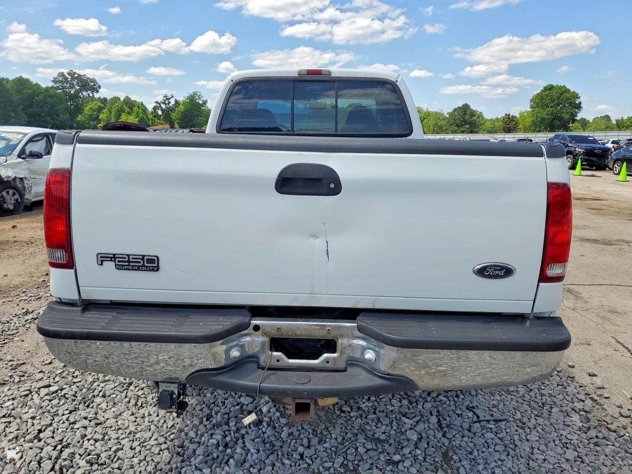 1999 Ford F250 Super Duty White vin: 1FTNX21F7XEB82728
