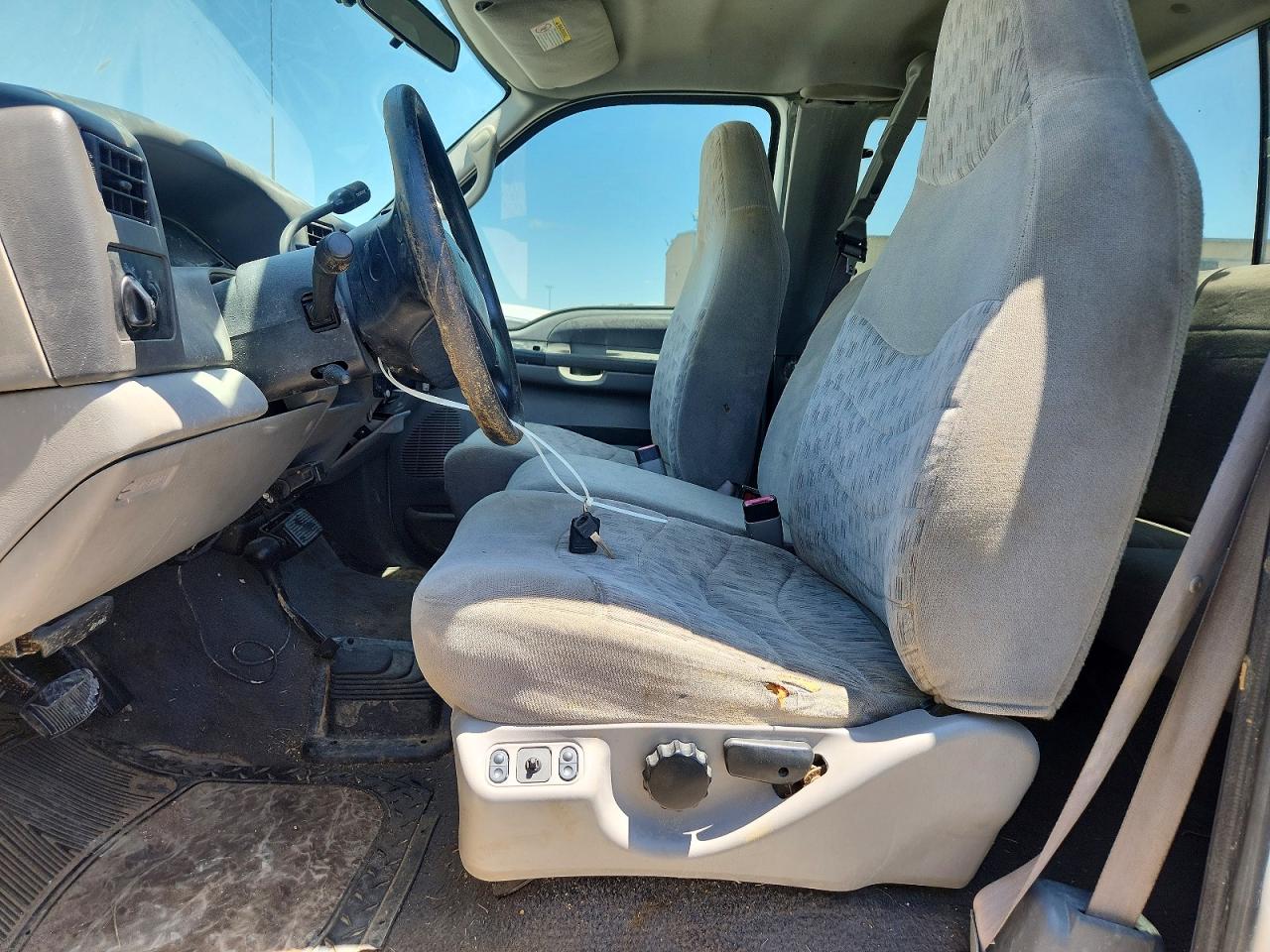 2000 Ford F250 Super Duty White vin: 1FTNX21F7YEB06329