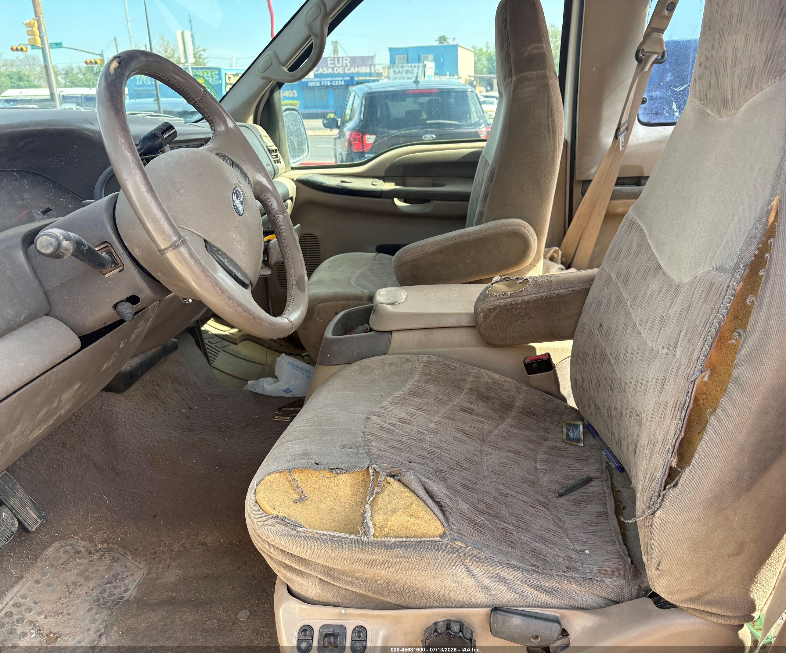 2000 Ford F-250   White vin: 1FTNX21F7YEC35414