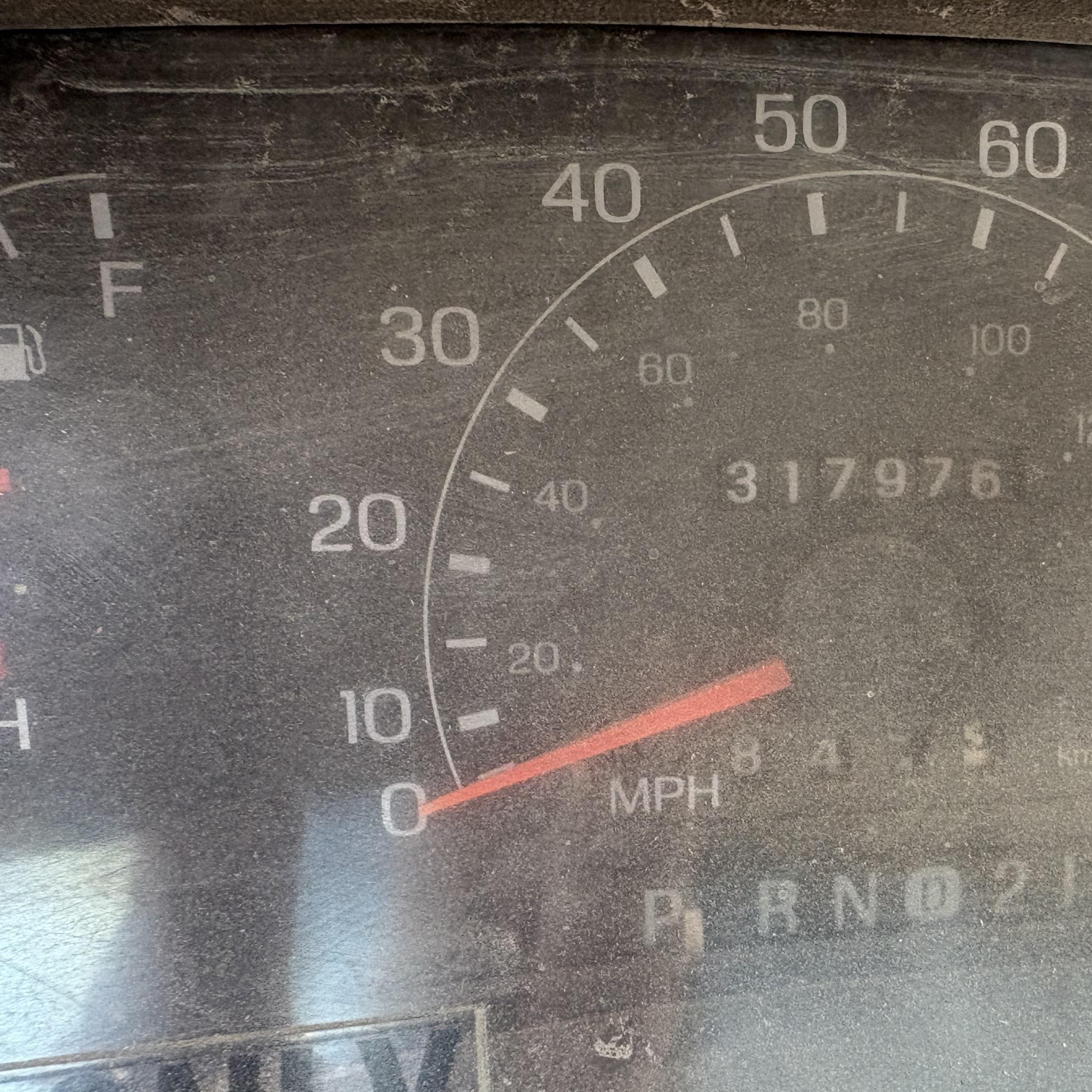 2000 Ford F-250   White vin: 1FTNX21F7YEC35414