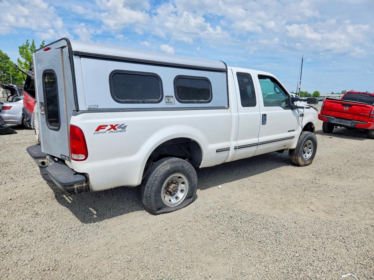 1999 Ford F250 Super Duty White vin: 1FTNX21F9XED23489